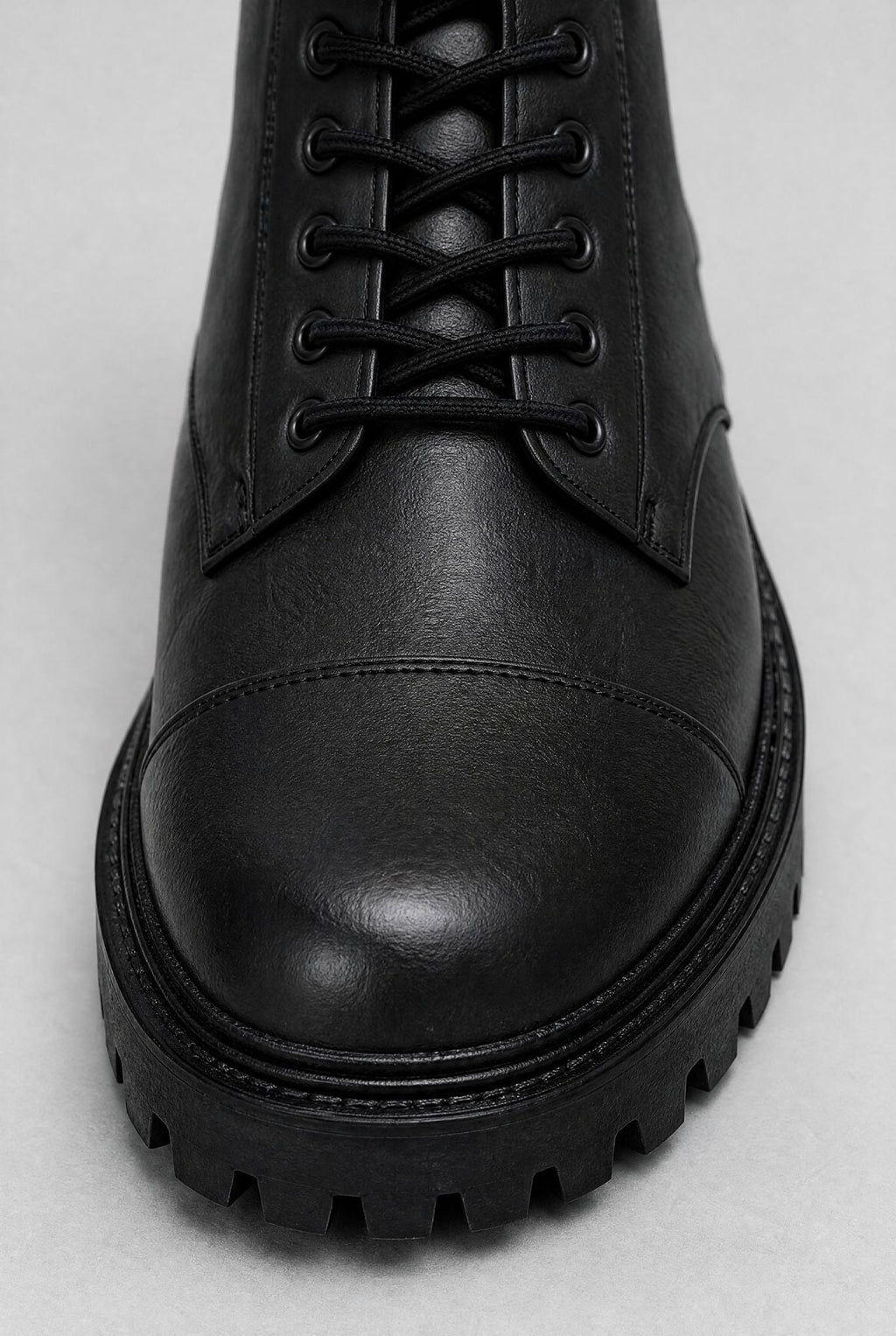 Bota Masculina Tratorada British em Couro com Solado Robusto Use Cavalieri