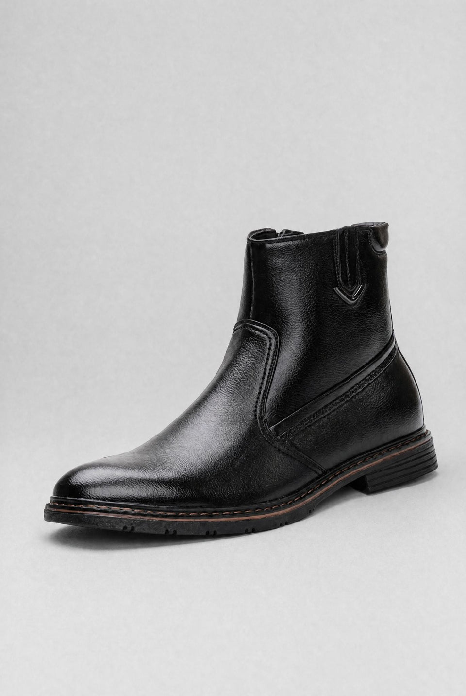 Bota Masculina em Couro com Interior Forrado Use Cavalieri